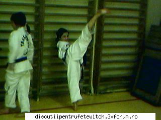 eu fak taekwon'do itf de la 4 ani de 7 ani:d
 la national am luat locul 1,adika am fost cea mai buna